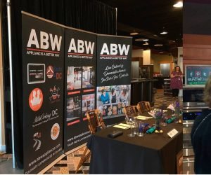 Trade show booth retractable banner